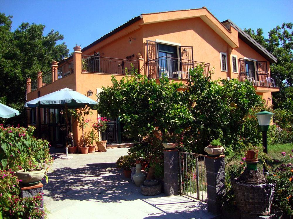 Maria Giovanna Alojamento de Acomodação e Pequeno-almoço Giardini Naxos